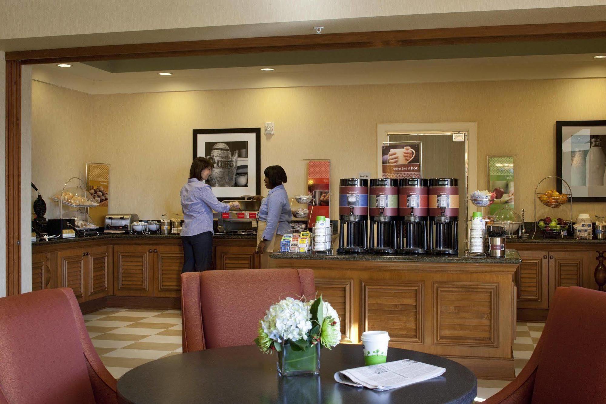 Hampton Inn & Suites Savannah/Midtown Restoran gambar